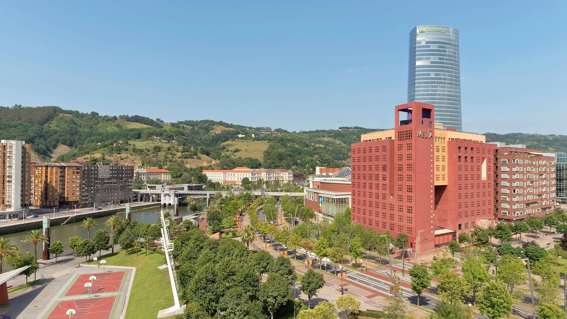 Hotel Melia Bilbao 5*,